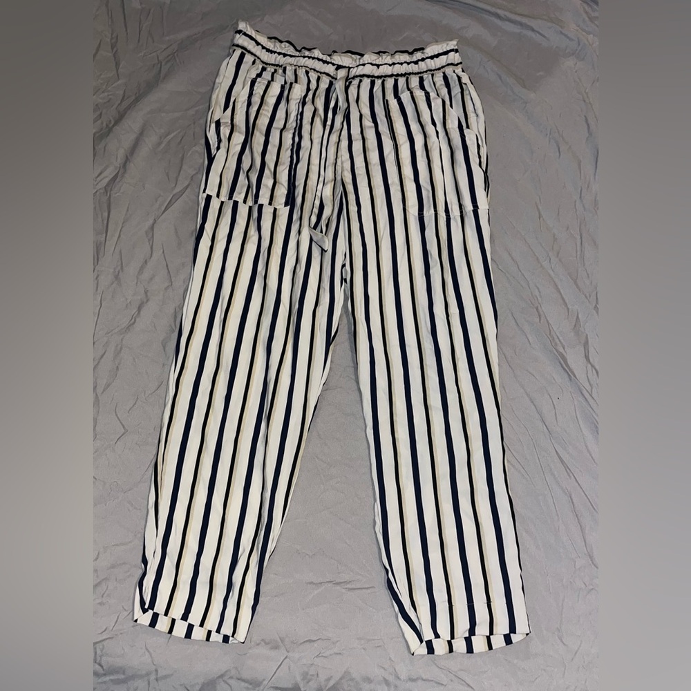 Zara Black and White Cargo Pants Relaxed Fit
